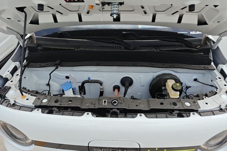 Used Geely Galaxy Panda 2025 210 km – Yuanqi Bear Engine Bay