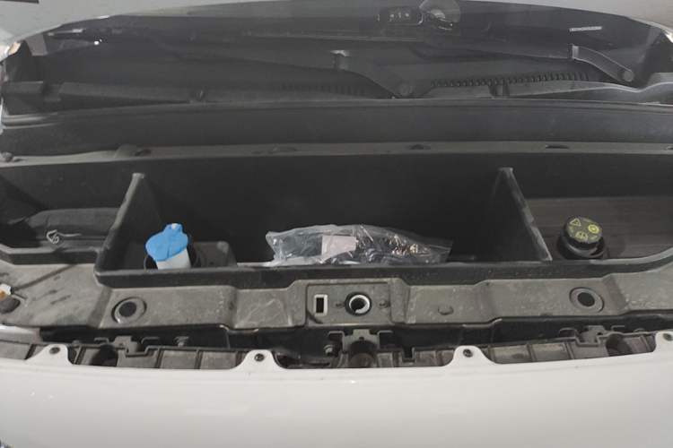 Used Geely Galaxy Panda 2025 210 km – Yuanqi Bear Engine Bay