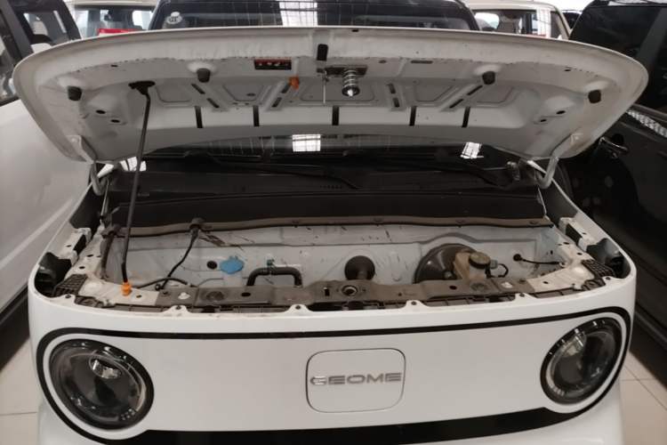 Used Geely Galaxy Panda 2025 210km Panda Kart Engine Bay