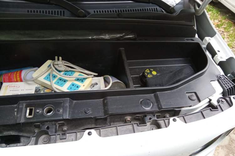 Used Geely Galaxy Panda 2025 210 km – Yuanqi Bear Engine Bay Left