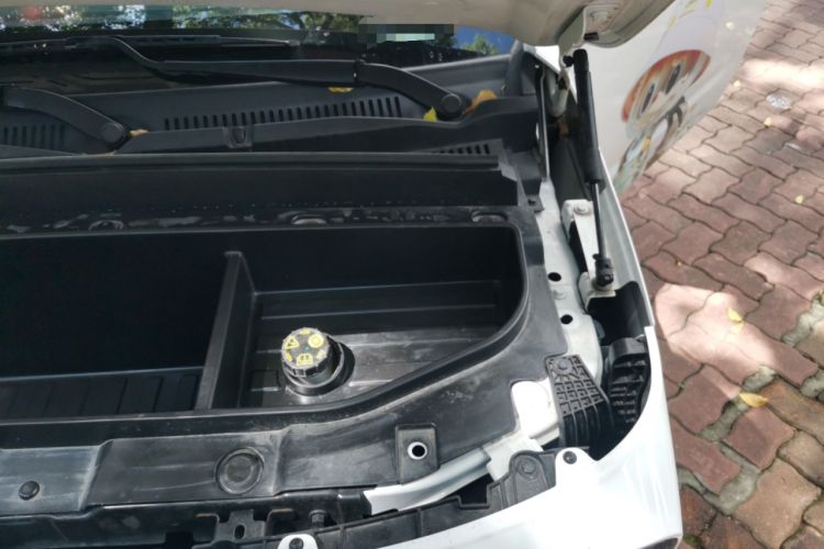 Used Geely Galaxy Panda 2025 210km Panda Rider Engine Bay Left