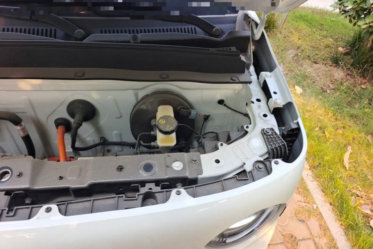 Used Geely Galaxy Panda 2025 210 km – Yuanqi Bear Engine Bay Left