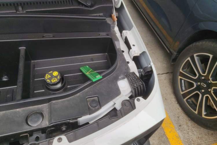 Used Geely Galaxy Panda 2025 210km Panda Rider Engine Bay Left