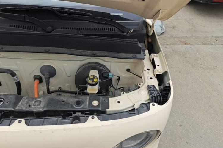 Used Geely Galaxy Panda 2025 210 km – Yuanqi Bear Engine Bay Left