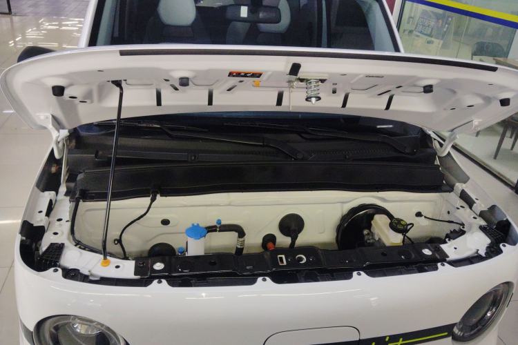 Used Geely Galaxy Panda 2025 210 km – Yuanqi Bear Engine Bay