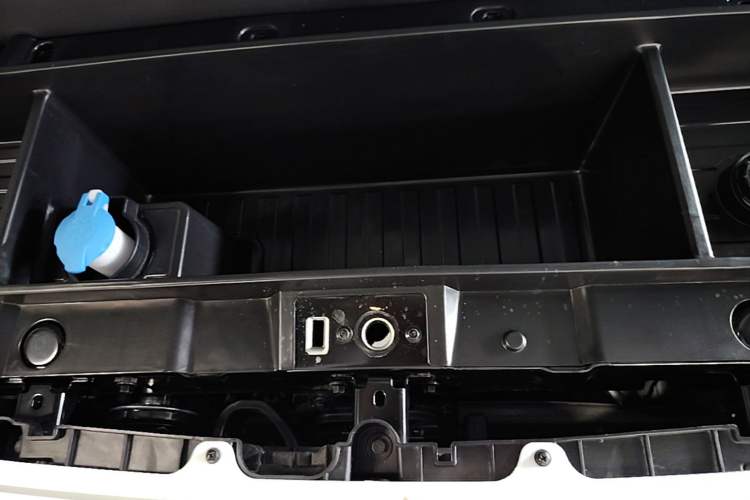 Used Geely Galaxy Panda 2025 210km Panda Kart Engine Bay