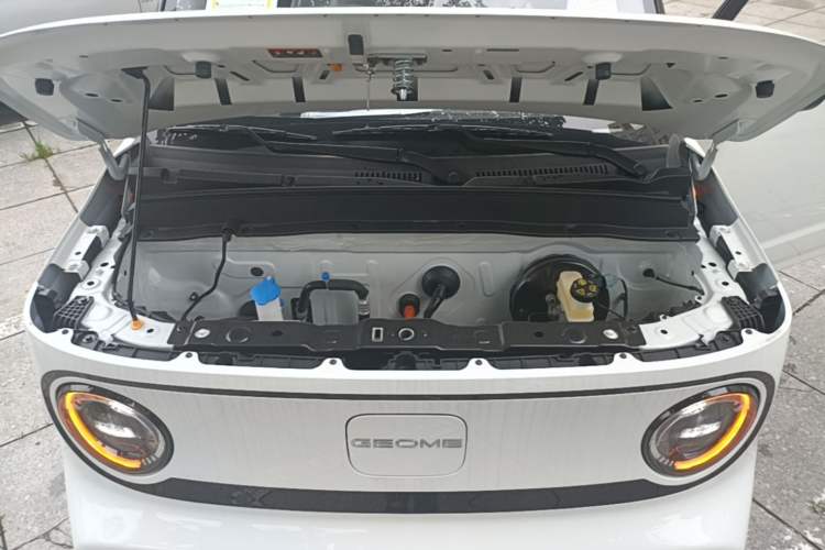 Used Geely Galaxy Panda 2025 210km Panda Kart Engine Bay