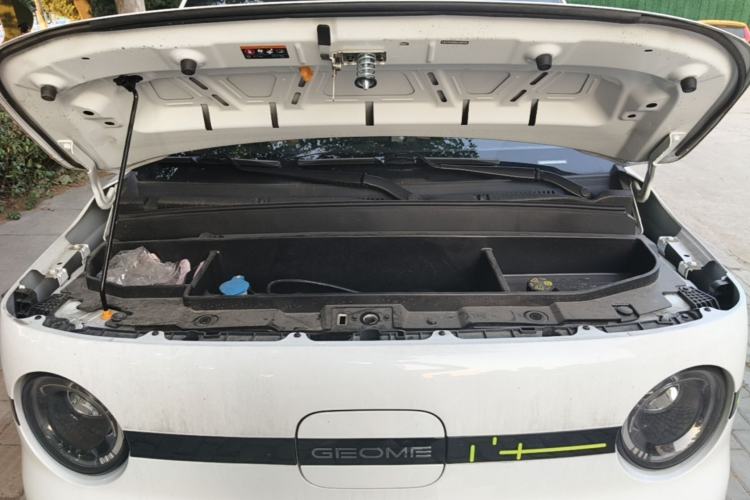 Used Geely Galaxy Panda 2025 210 km – Yuanqi Bear Engine Bay
