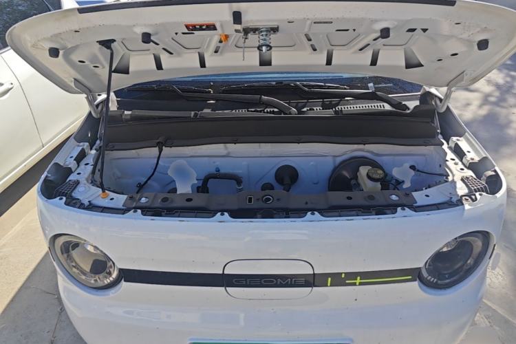 Used Geely Galaxy Panda 2025 210 km – Yuanqi Bear Engine Bay