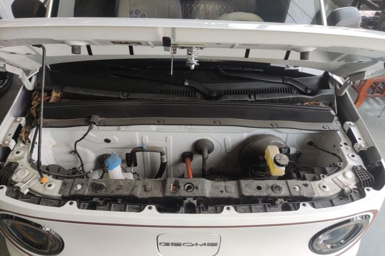 Used Geely Galaxy Panda 2025 210 km – Yuanqi Bear Engine Bay