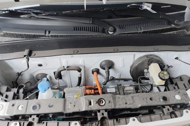Used Geely Galaxy Panda 2025 210 km – Yuanqi Bear Engine Bay