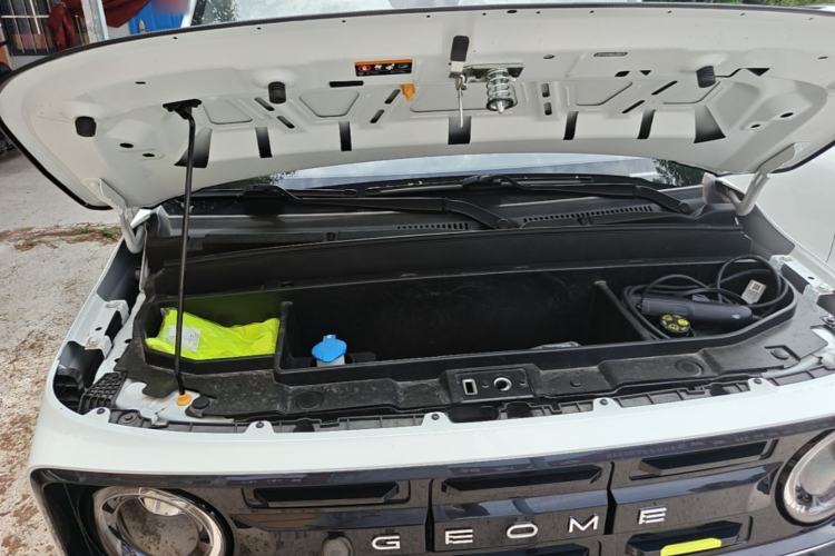 Used Geely Galaxy Panda 2025 210km Panda Rider Engine Bay