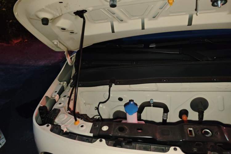 Used Geely Galaxy Panda 2025 210 km – Yuanqi Bear Engine Bay Right
