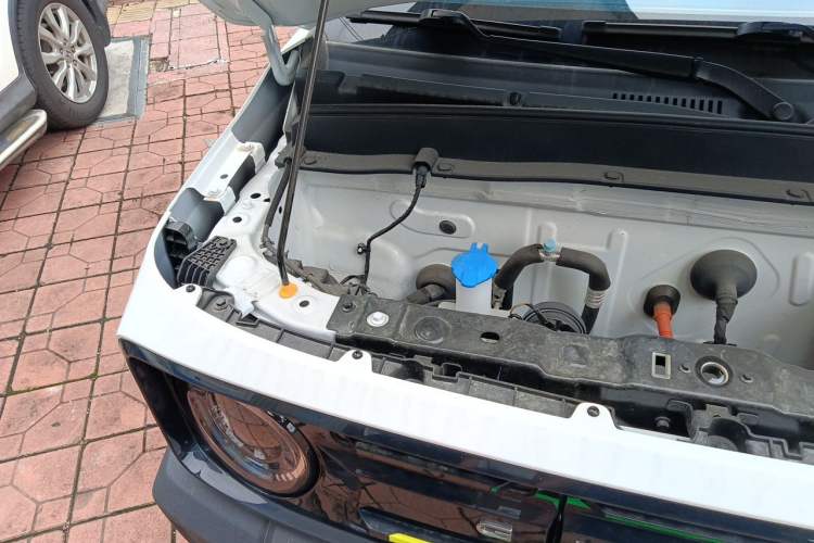 Used Geely Galaxy Panda 2025 210km Panda Rider Engine Bay Right