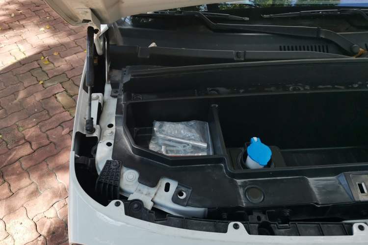 Used Geely Galaxy Panda 2025 210km Panda Rider Engine Bay Right