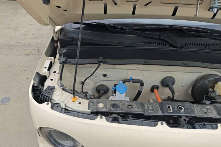 Used Geely Galaxy Panda 2025 210 km – Yuanqi Bear Engine Bay Right