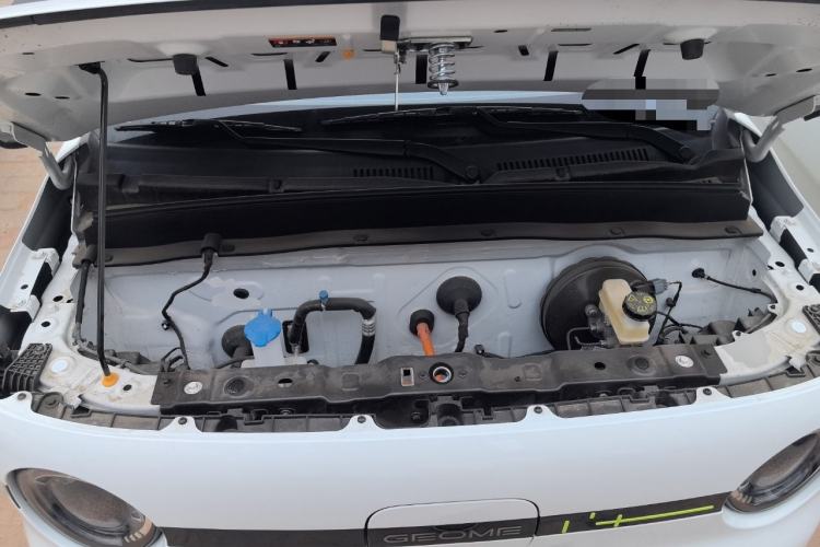 Used Geely Galaxy Panda 2025 210 km – Yuanqi Bear Engine Bay