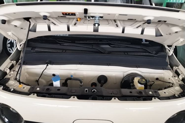 Used Geely Galaxy Panda 2025 210 km – Yuanqi Bear Engine Bay