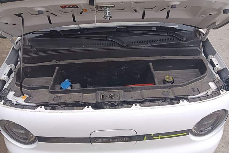Used Geely Galaxy Panda 2025 210 km – Yuanqi Bear Engine Bay