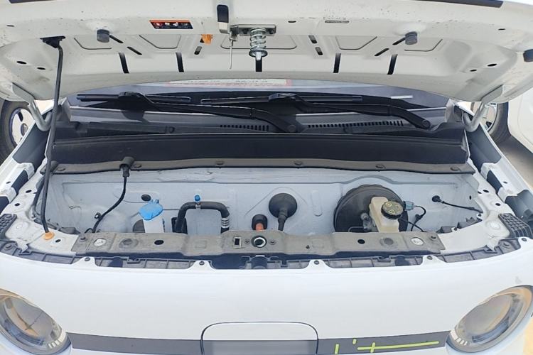 Used Geely Galaxy Panda 2025 210 km – Yuanqi Bear Engine Bay
