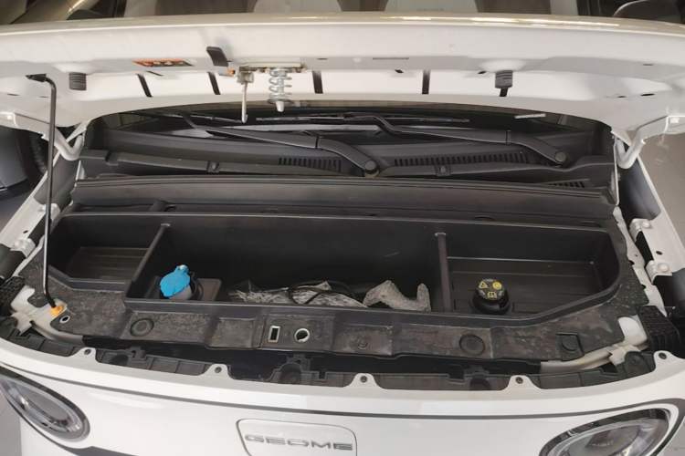 Used Geely Galaxy Panda 2025 210km Panda Kart Engine Bay