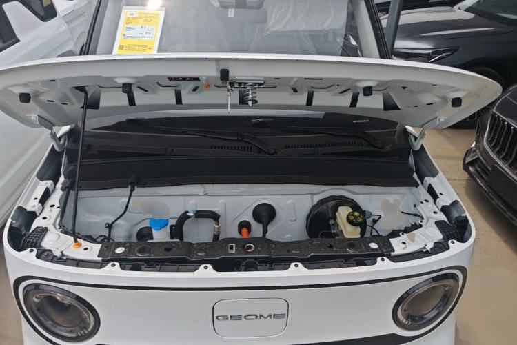Used Geely Galaxy Panda 2025 210km Panda Kart Engine Bay