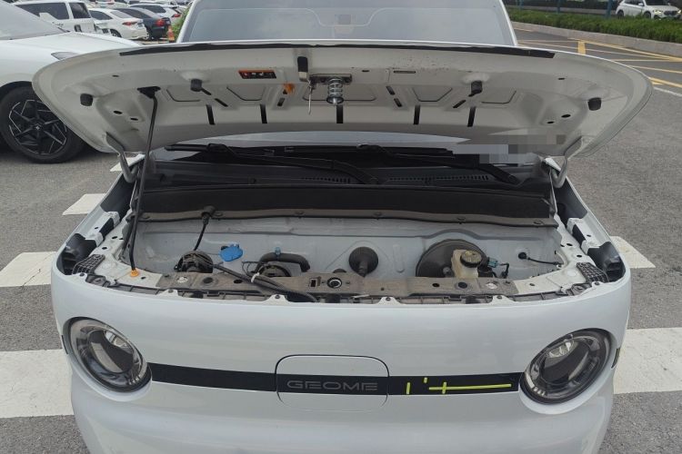 Used Geely Galaxy Panda 2025 210 km – Yuanqi Bear Engine Bay