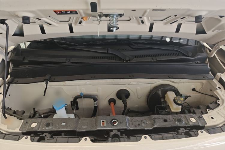 Used Geely Galaxy Panda 2025 210 km – Yuanqi Bear Engine Bay