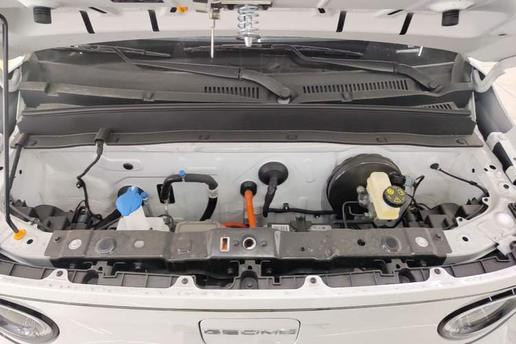 Used Geely Galaxy Panda 2025 210km Panda Kart Engine Bay