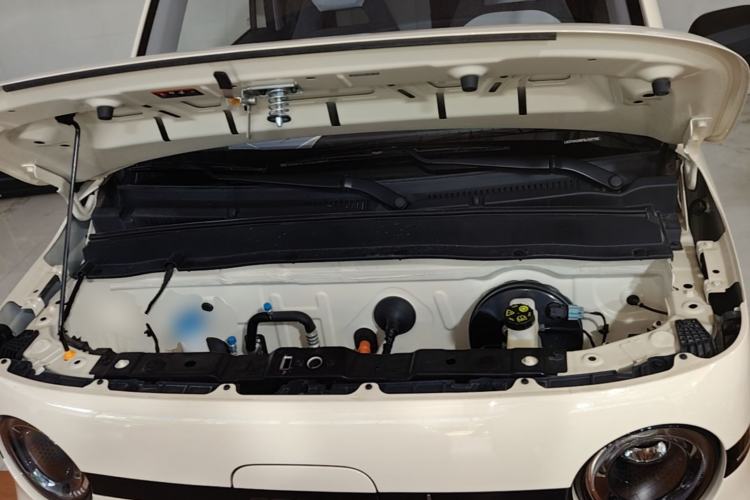 Used Geely Galaxy Panda 2025 210 km – Yuanqi Bear Engine Bay