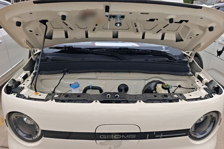 Used Geely Galaxy Panda 2025 210 km – Yuanqi Bear Engine Bay