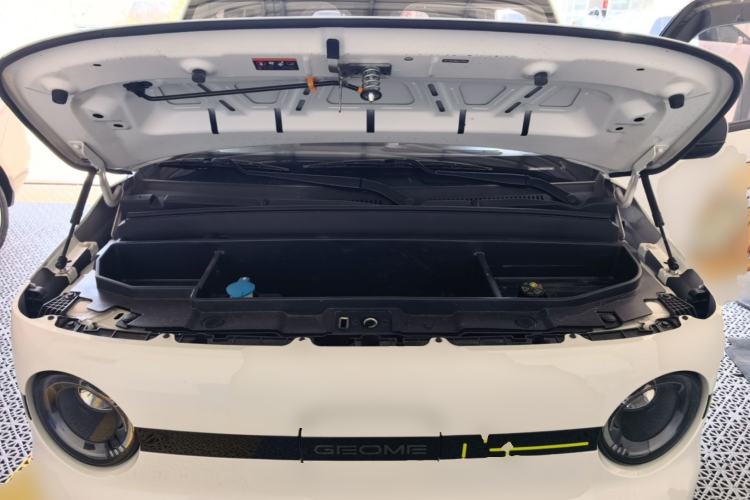 Used Geely Galaxy Panda 2025 210 km – Yuanqi Bear Engine Bay