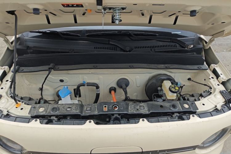 Used Geely Galaxy Panda 2025 210 km – Yuanqi Bear Engine Bay