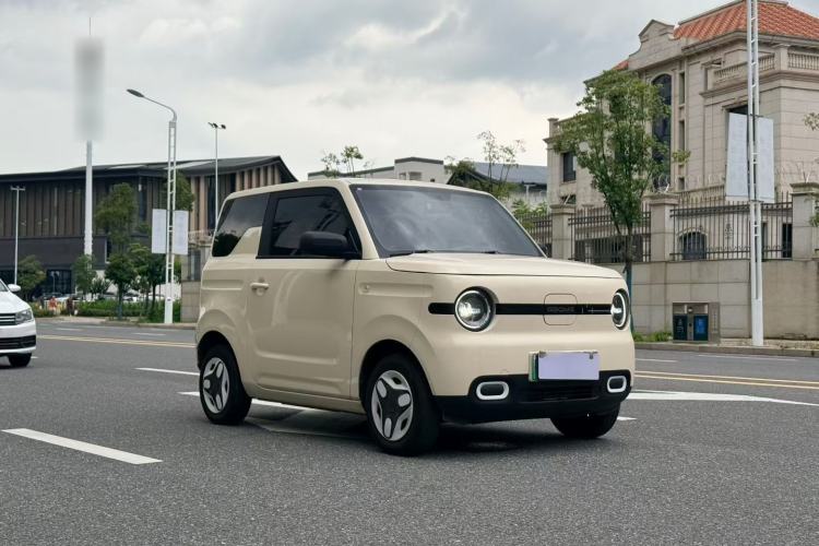 Used Geely Galaxy Panda 2025 210 km – Yuanqi Bear Exterior 1