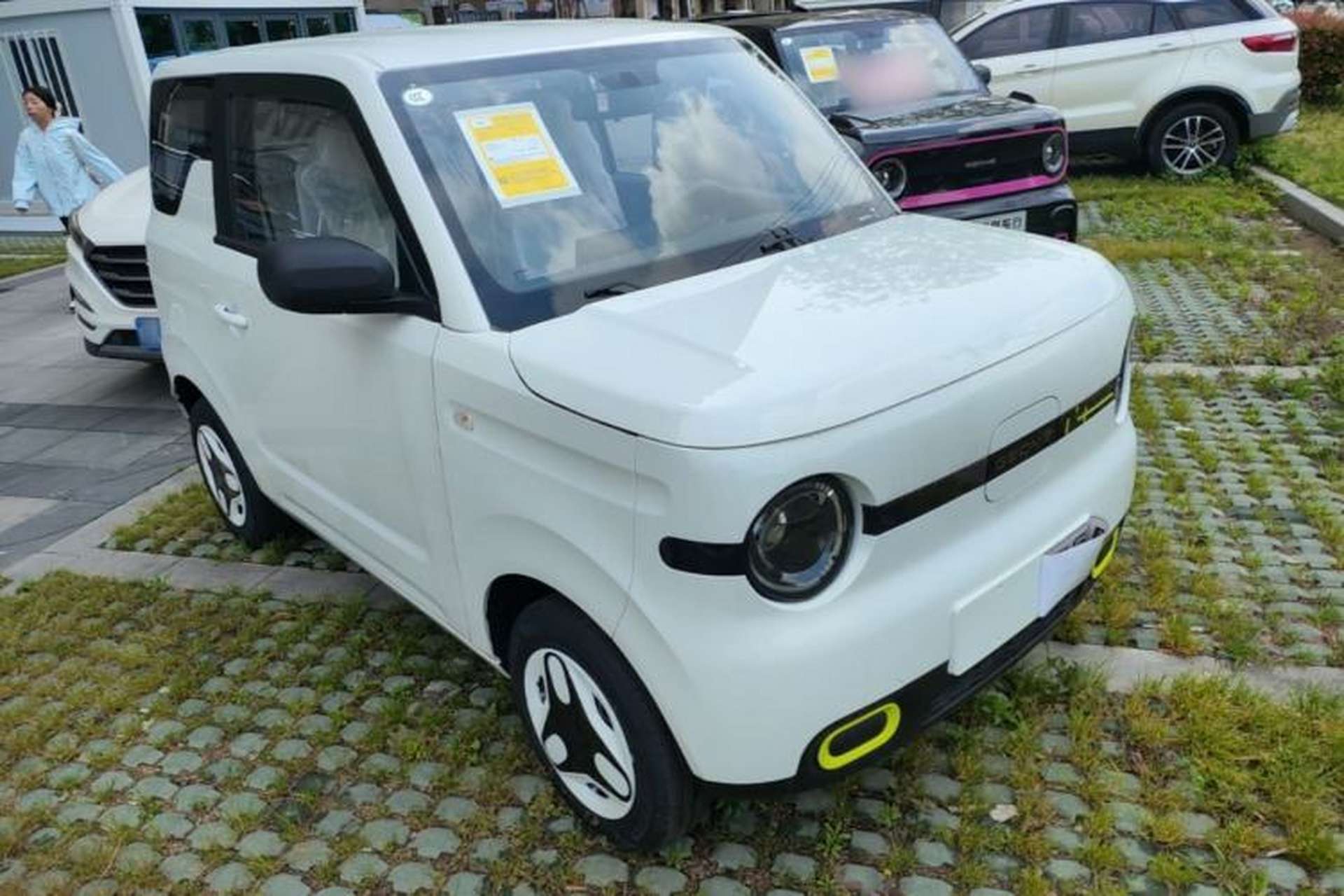 Used Geely Galaxy Panda 2025 210 km – Yuanqi Bear Exterior 1