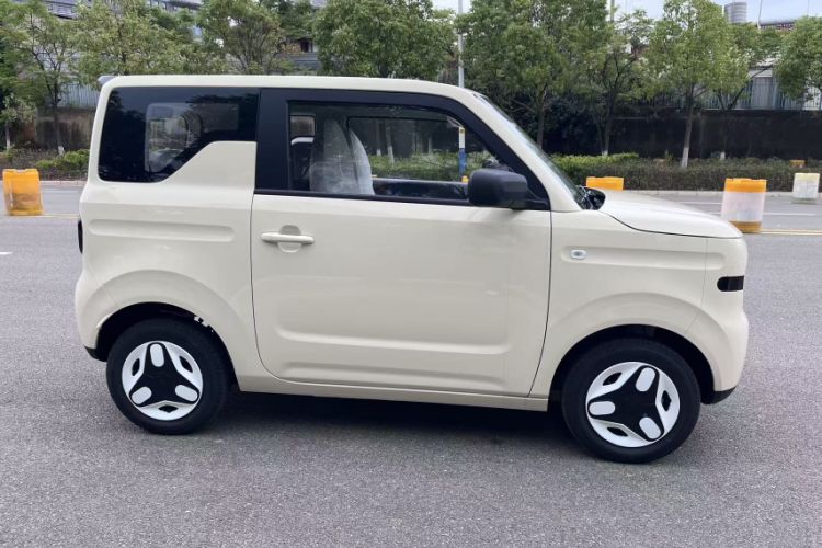 Used Geely Galaxy Panda 2025 210 km – Yuanqi Bear Exterior 10