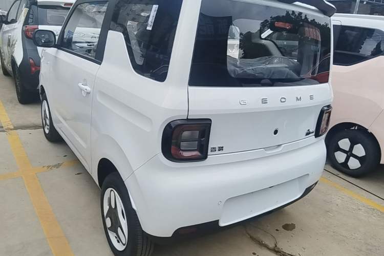 Used Geely Galaxy Panda 2025 210 km – Yuanqi Bear Exterior 2