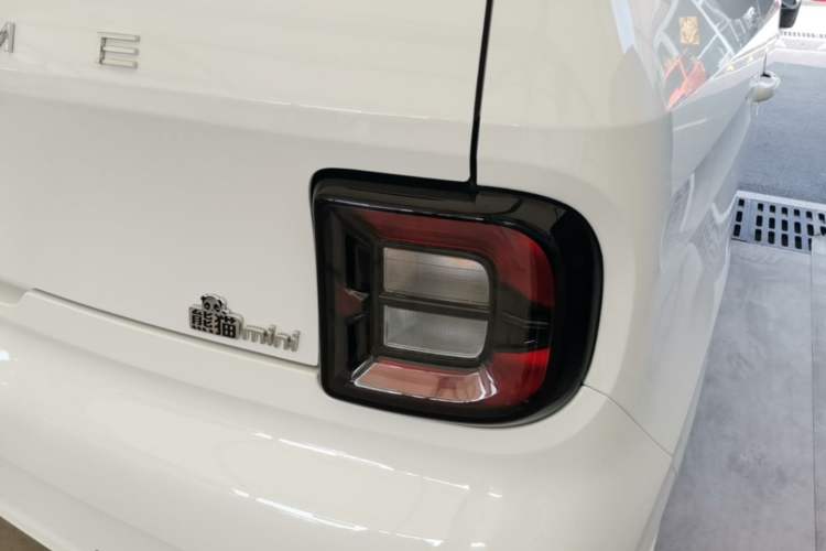 Used Geely Galaxy Panda 2025 210 km – Yuanqi Bear Exterior 3