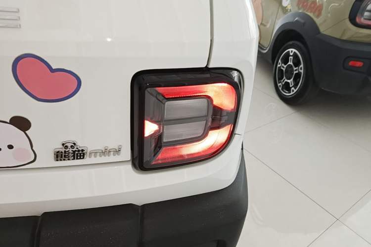 Used Geely Galaxy Panda 2025 210km Panda Rider Exterior 3