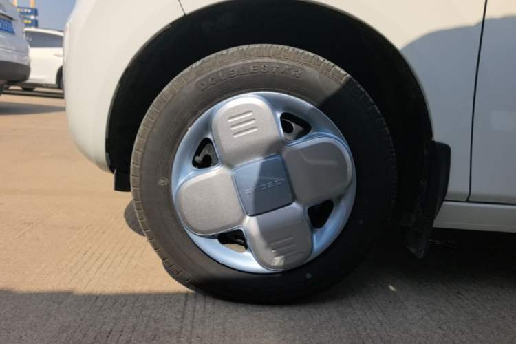 Used Geely Galaxy Panda 2025 210 km – Yuanqi Bear Exterior 4