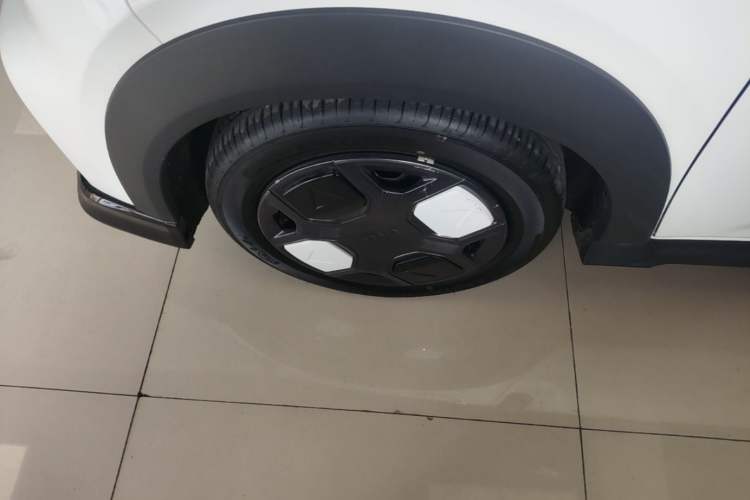 Used Geely Galaxy Panda 2025 210km Panda Kart Exterior 4