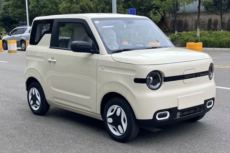 Used Geely Galaxy Panda 2025 210 km – Yuanqi Bear Exterior 4