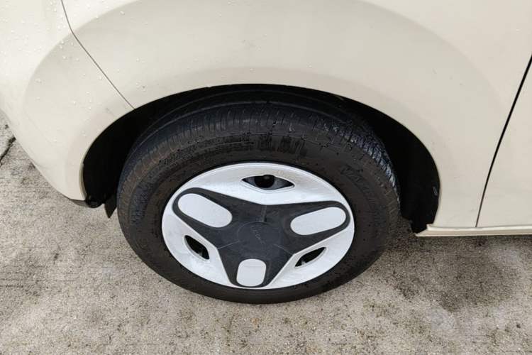 Used Geely Galaxy Panda 2025 210 km – Yuanqi Bear Exterior 4