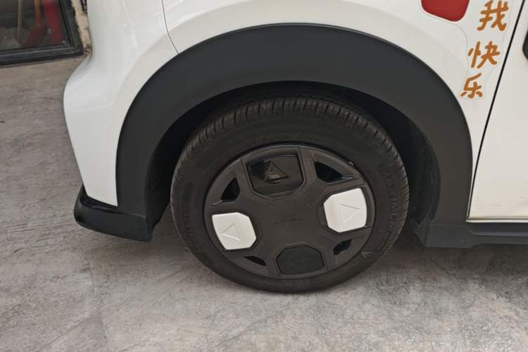 Used Geely Galaxy Panda 2025 210km Panda Kart Exterior 4