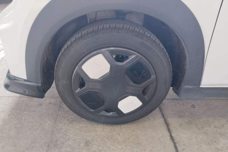 Used Geely Galaxy Panda 2025 210km Panda Kart Exterior 4