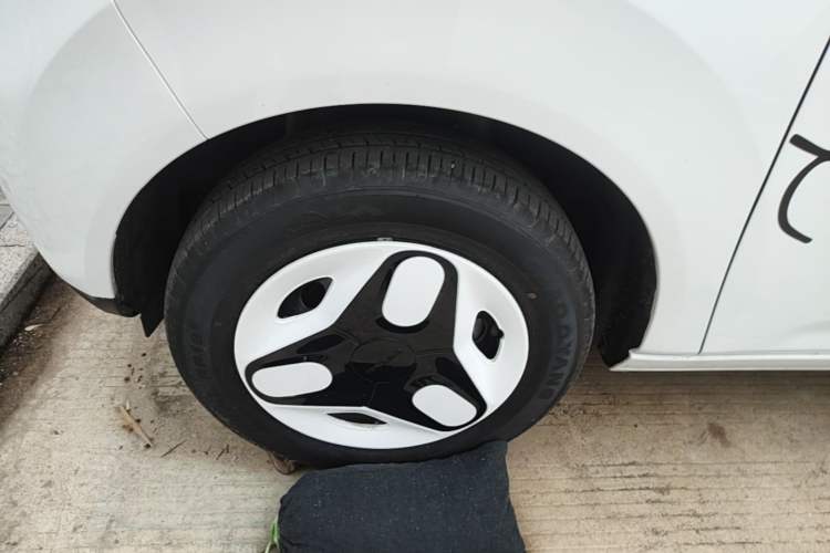 Used Geely Galaxy Panda 2025 210 km – Yuanqi Bear Exterior 4