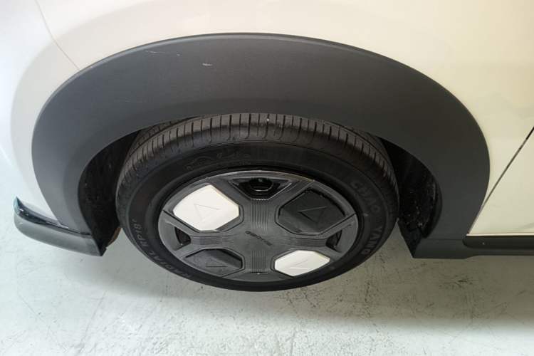 Used Geely Galaxy Panda 2025 210km Panda Kart Exterior 4