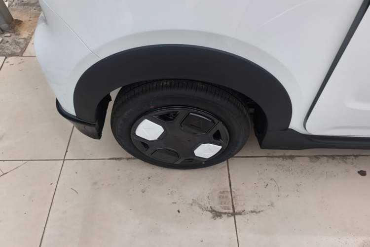 Used Geely Galaxy Panda 2025 210km Panda Kart Exterior 5