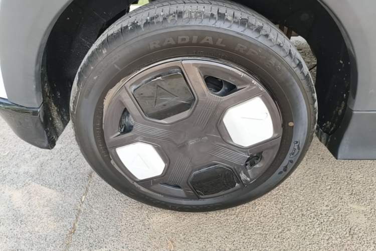 Used Geely Galaxy Panda 2025 210km Panda Kart Exterior 5