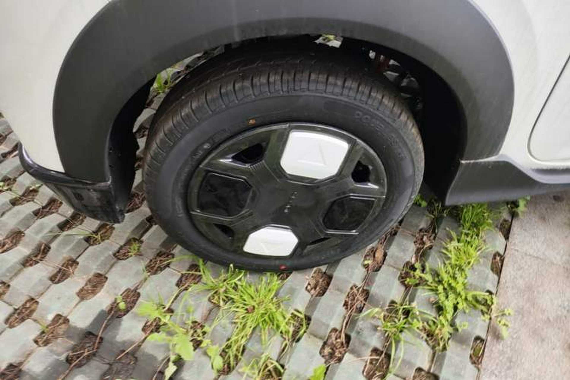 Used Geely Galaxy Panda 2025 210km Panda Kart Exterior 5